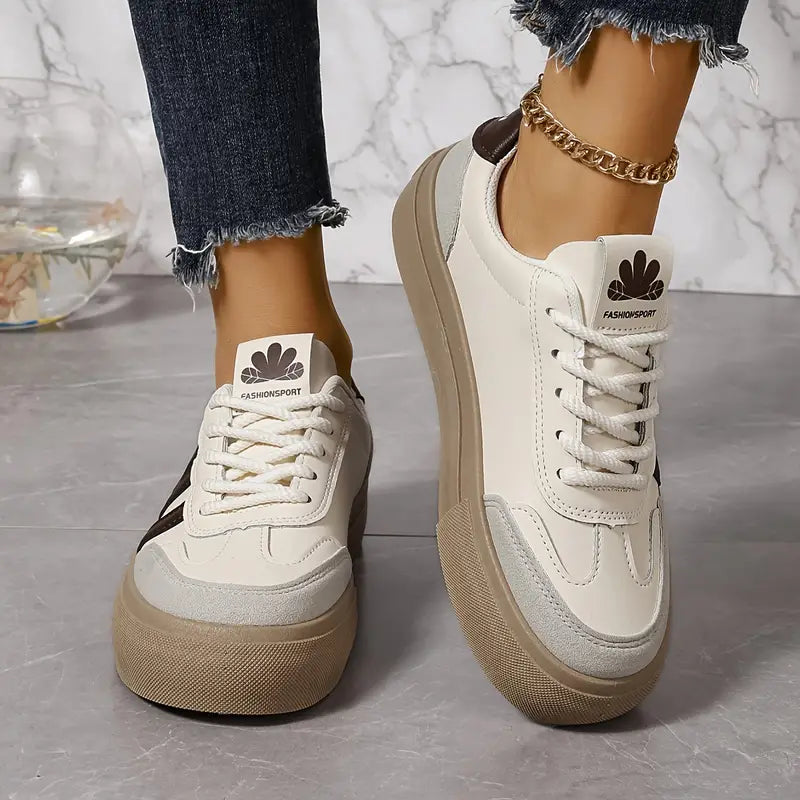 Bequeme Sneaker Damen retro mit Schnürung