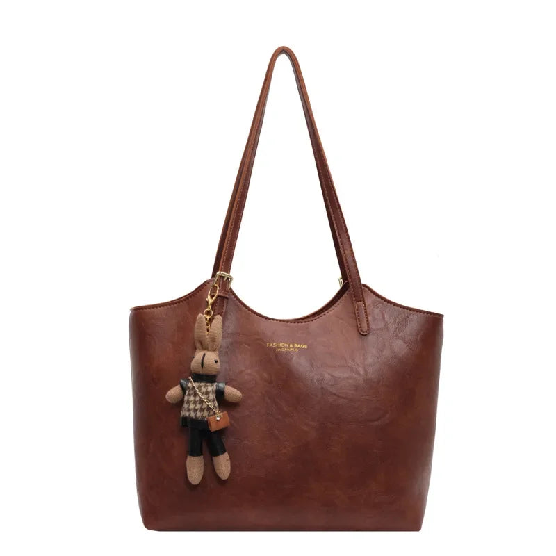 Damen Elegantes Schultertasche groß mit Anhänger