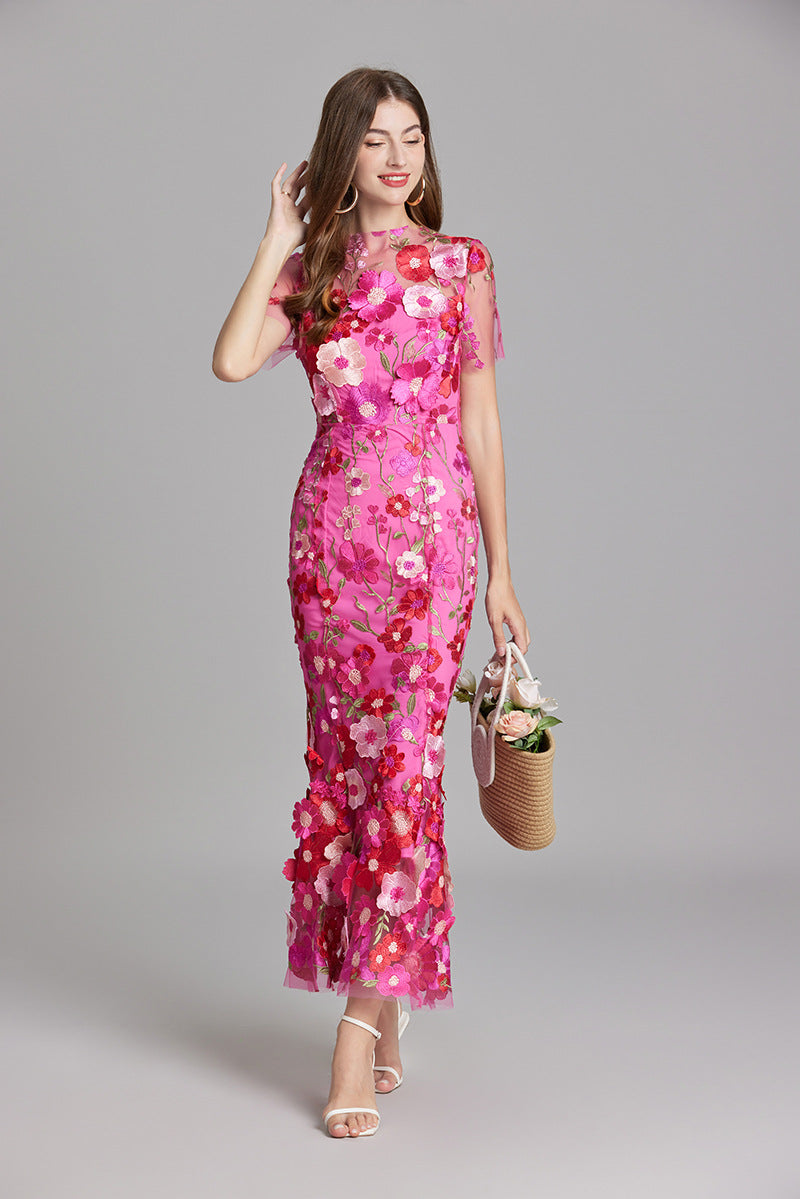 Damen-Maxikleid mit Blumenapplikationen