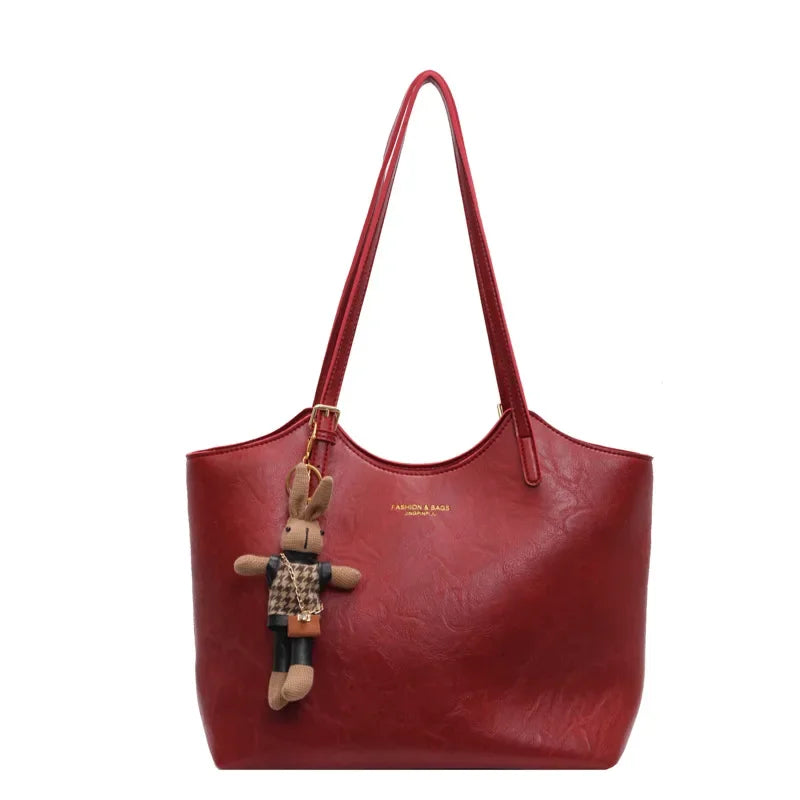 Damen Elegantes Schultertasche groß mit Anhänger