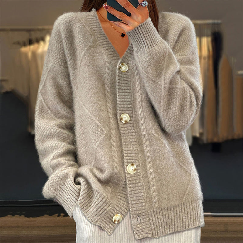 Strickjacke Mit Knöpfen | Locker Geschnitten und Weich Geformt