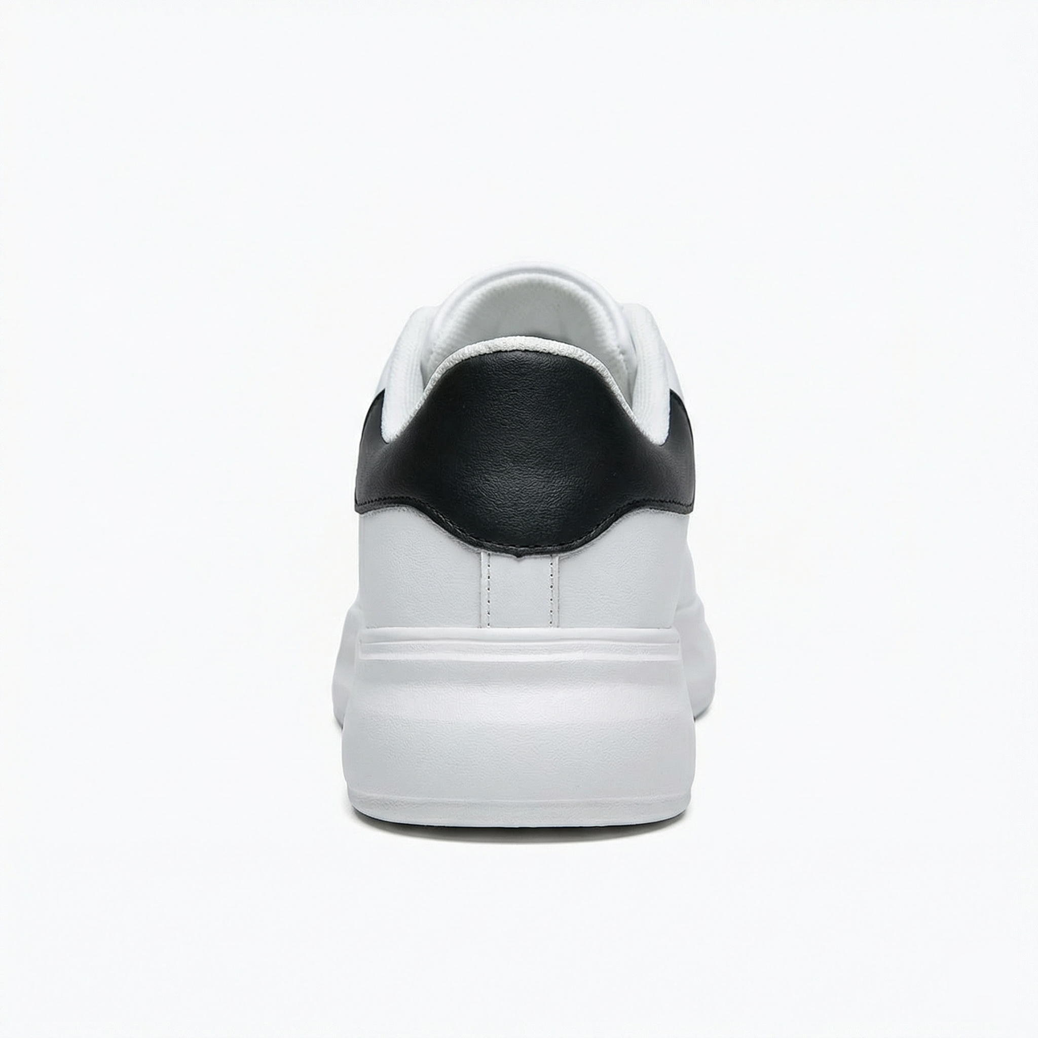 Bequeme Sneaker mit Schnürung