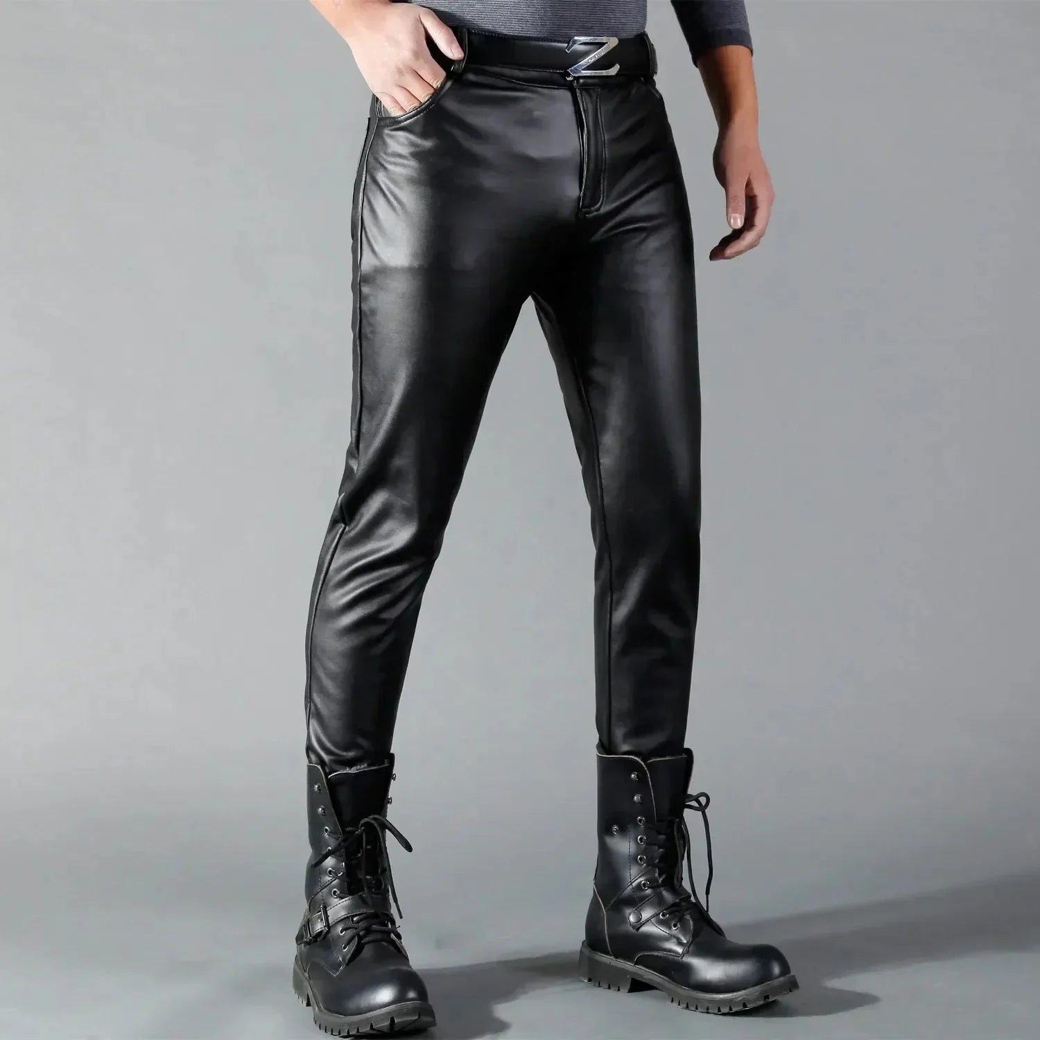 Lederhosen Stretch Kunstleder Slim Fit