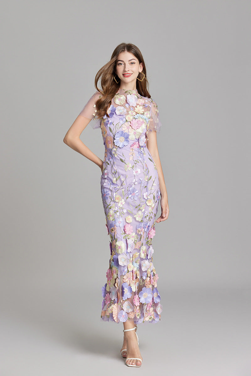Damen-Maxikleid mit Blumenapplikationen
