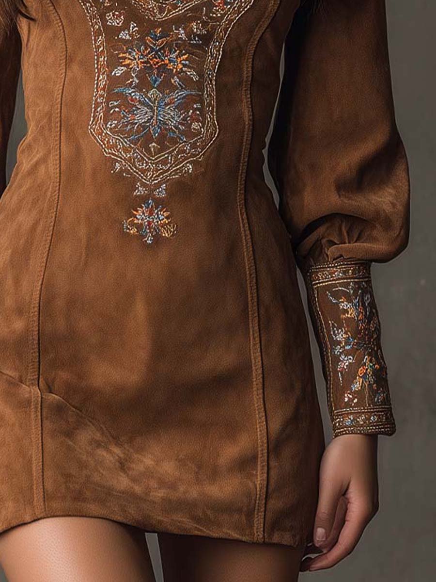 Damen Minikleid Blütenstickerei | V-Ausschnitt Close Up