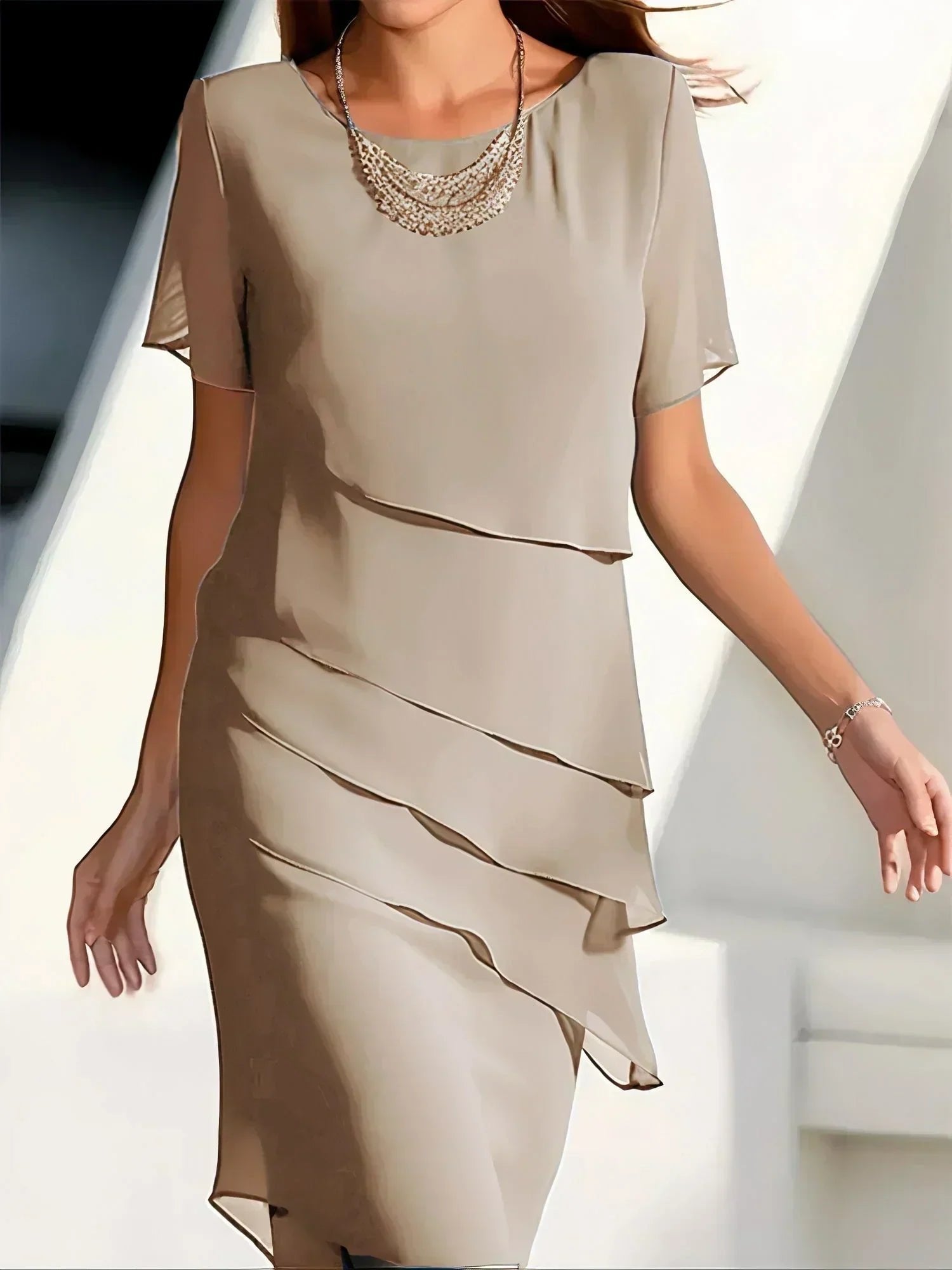 Damen Volantkleid Mehrschichtig | Schmeichelhafte Silhouette Side